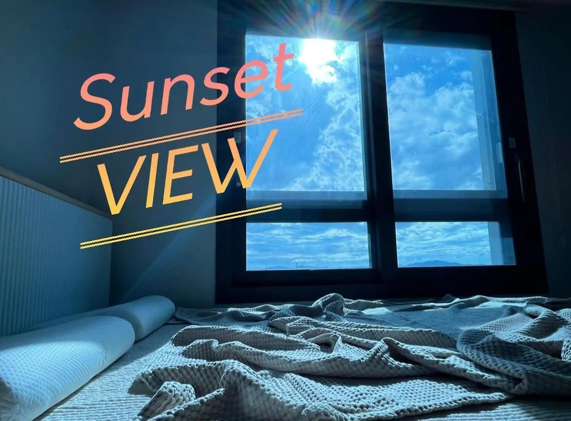 Bed & Breakfast Sunset View - Women Only Bed and Breakfast Incheon